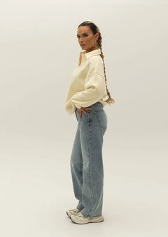 The Billie Jeans Medium Light Blue