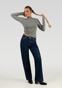 The Asymmetrical Trui