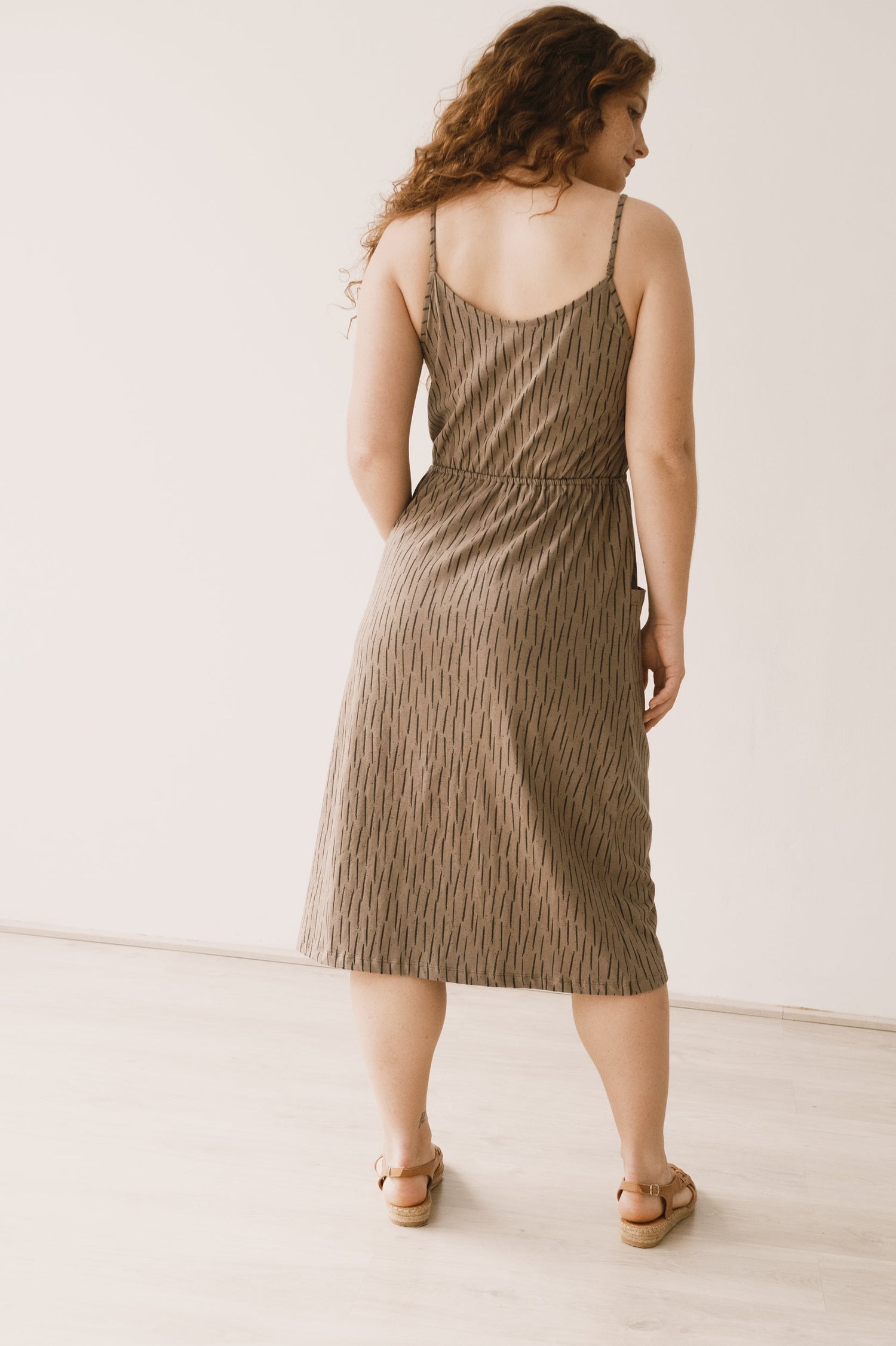Hiara Midi Dress Brown Bark
