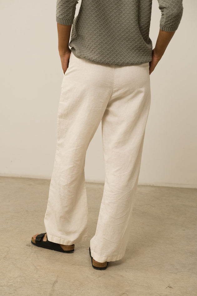 Henna Oversized Linen Blend Pants In White