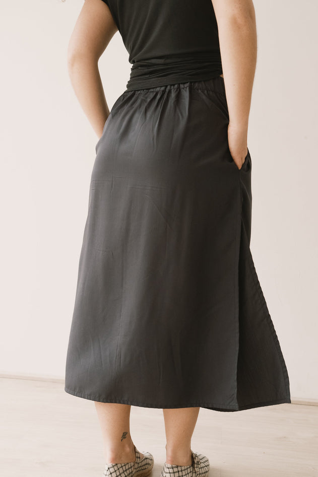 Halia Tencel Midi Skirt Black