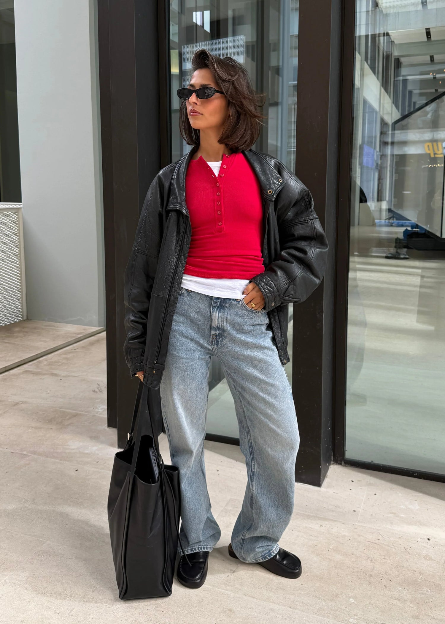 The Billie Jeans Medium Light Blue