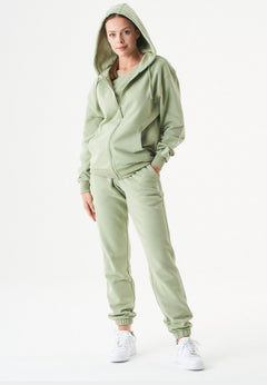 Junda Sweatvest Sage Green