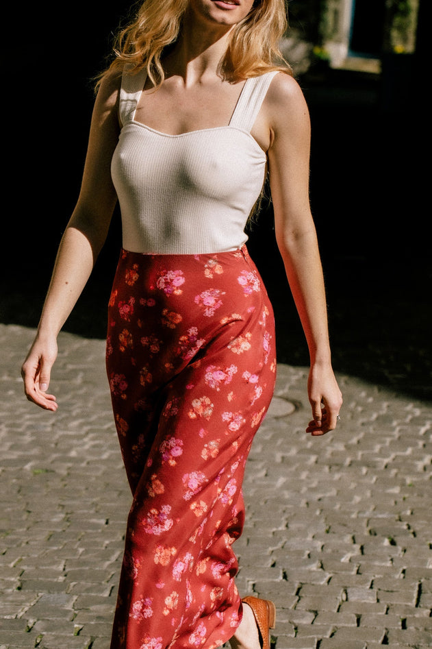 Iris Skirt Floral Red