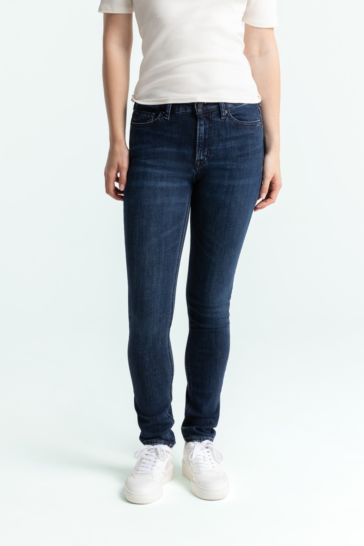 Juno Medium Jeans Clean Medium Used