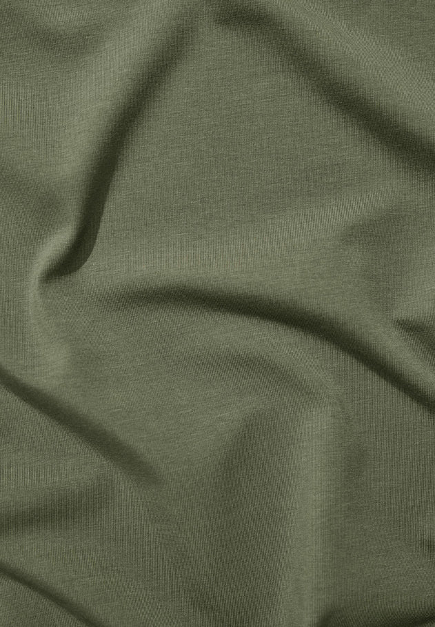 LILLYolive-7_0027_df7a1b0a-c2ba-4e15-a705-b928f8eb878b.jpg?v=1759758939