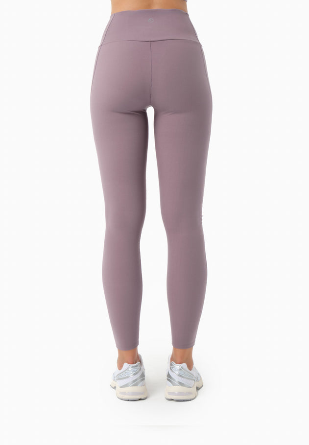 LINNDAdirtylilac-6_2458.jpg?v=1763460857