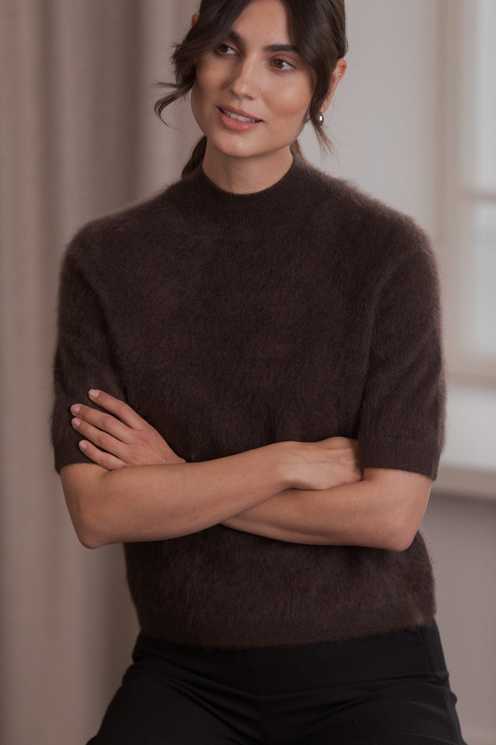 Short-Sleeved Mock-Neck Cashmere Sweater Dark Chocolate