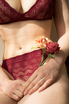 Dawa Thongs Garnet
