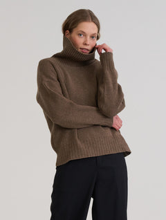 Asta Turtleneck Sweater Light Brown