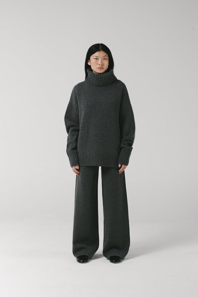 Heavy Merino Turtle Neck Knit Grey