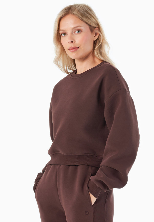 SILLIVIA Crop Sweatshirt Bitter Chocolate