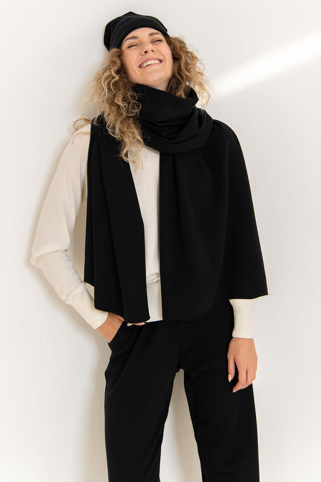 Via Merino Wool Scarf Black