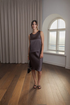 Sleeveless Satin Top Dark chocolate
