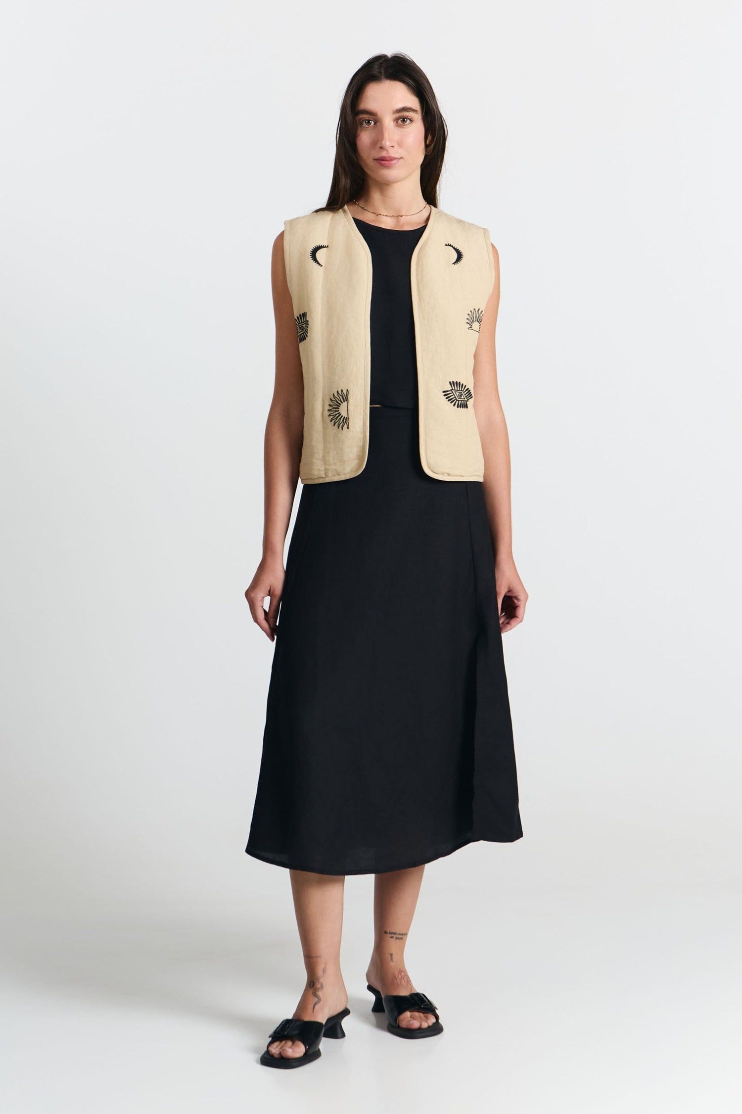 Aneto Padded Vest Embroidered Beige