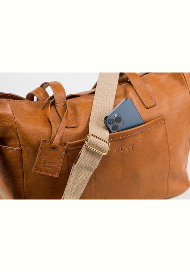 Fifth Avenue Tote Bruin