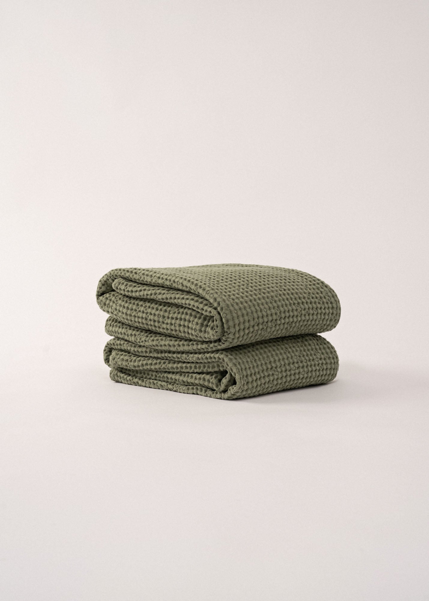 Towel_bath_Moss_green_f3eee7e4-91b2-4297-82e0-932fd4642608.jpg?v=1767347206