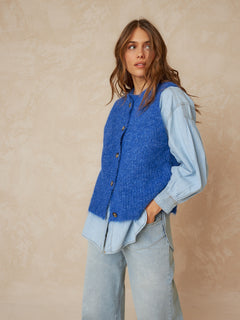 Ribbed Knited Vest