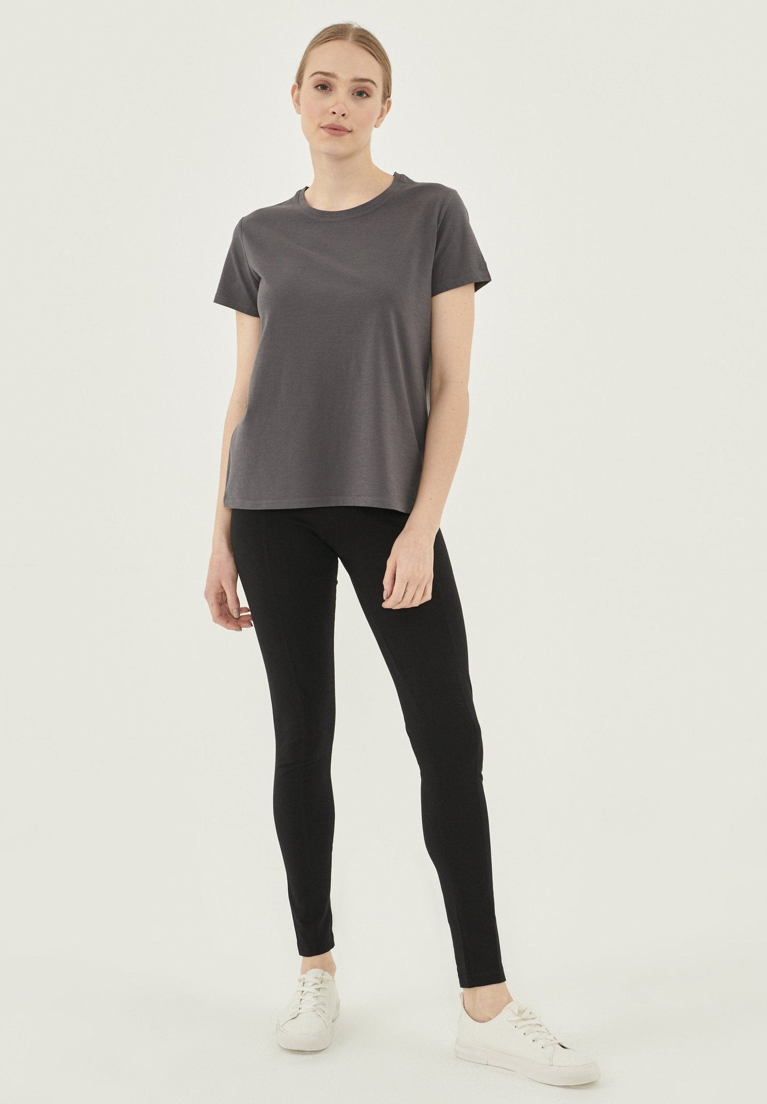 Women's Basic Round Neck T-Shirt Asphalt