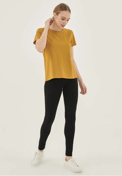 Women's Basic Round Neck T-Shirt Tobacco