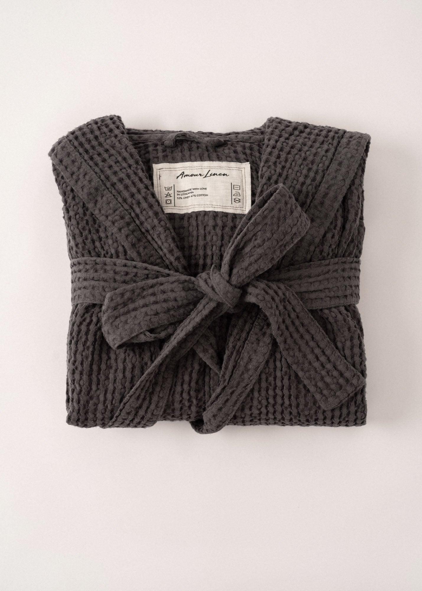 Waffle_bathrobe_Charcoal_425dd2c6-afea-4e45-afe4-0ac2cf7e78bc.jpg?v=1767345363