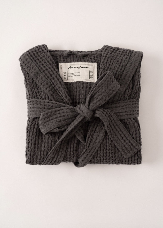 Waffle_bathrobe_Charcoal_b9e688fa-4c48-46e1-876b-1894eb0b839b.jpg?v=1767345380