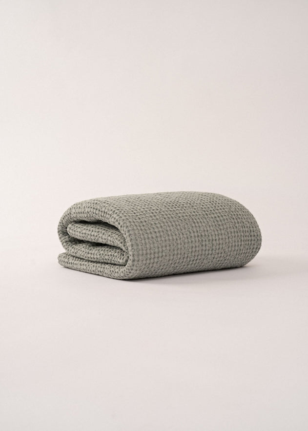 Waffle_blanket_Sage_Green_68bdbc2b-88d5-40b7-bfb5-1b8849a685dd.jpg?v=1767274573