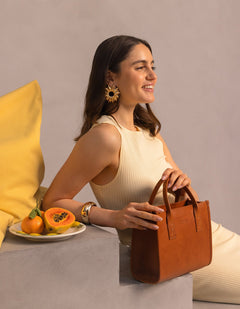 Jackie Midi Bag with Leather Strap Classic Leather Chocolate Brown