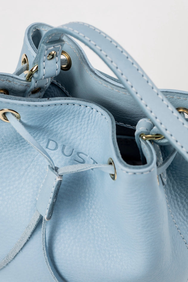 Chelsea Leren Bucket Tas Lichtblauw