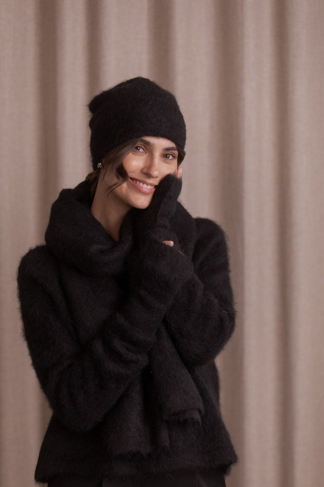 Alpaca Blend Beanie Black
