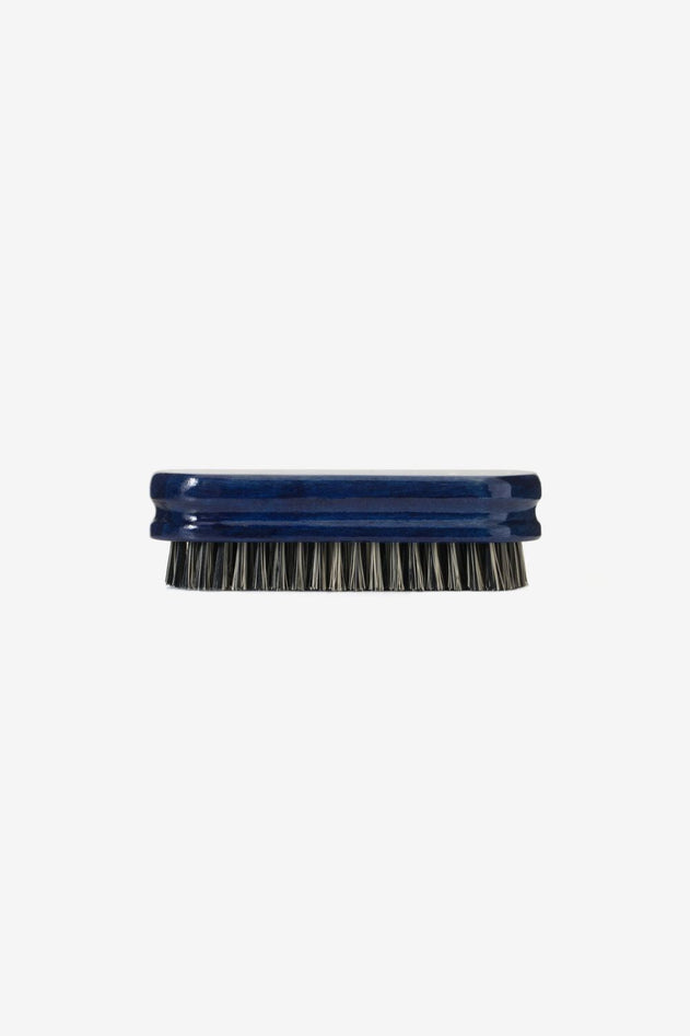 Arkivé Care Clothes Brush