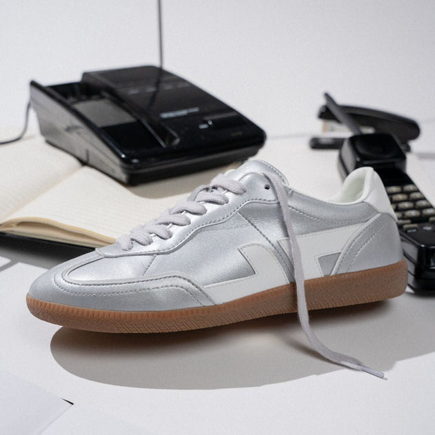 Delta Sneakers Silver