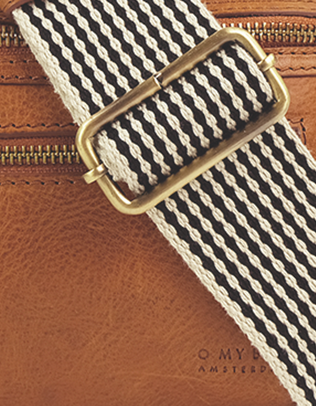 Beck's Bum Bag Checkered Stromboli Leather Cognac