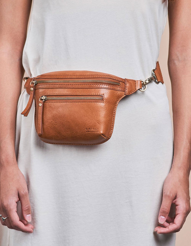 Beck's Bum Bag Checkered Stromboli Leather Cognac