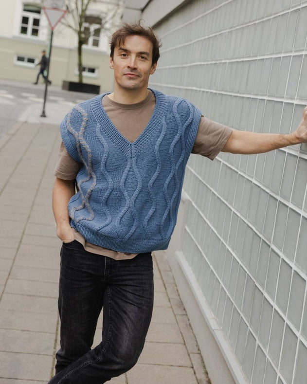 blaivi-vasara-baltic-blue-merino-wool-vest-189022.jpg?v=1745576748