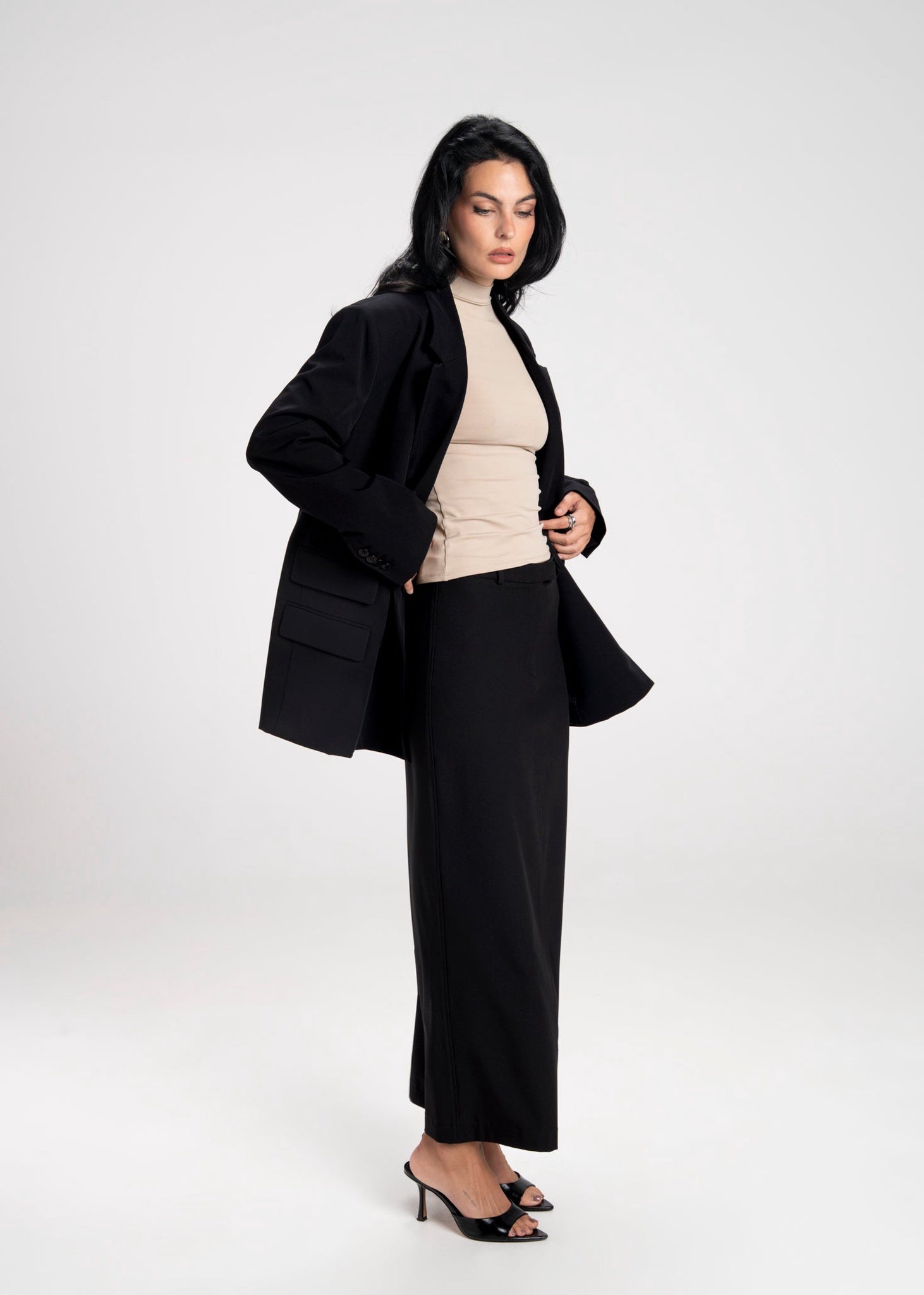 Keanu Tailored Mid-Waist Midi Skirt Black