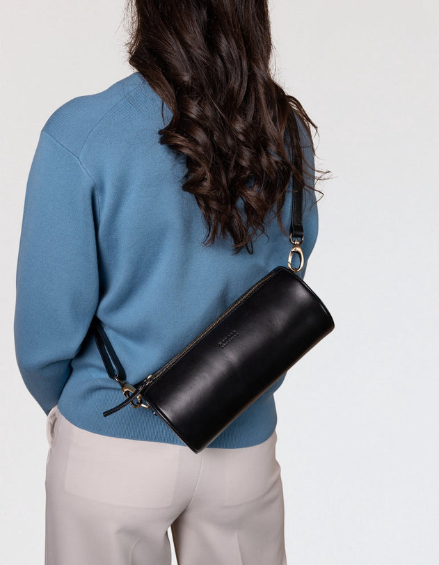 Izzy Tas Zwart