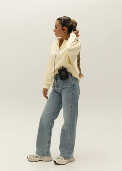The Billie Jeans Medium Light Blue