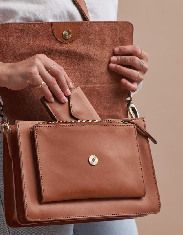 Harper Classic Leather Cognac