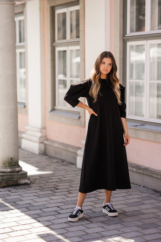 Lily Midi Dress Black