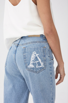 jeansblue.png?v=1778148802