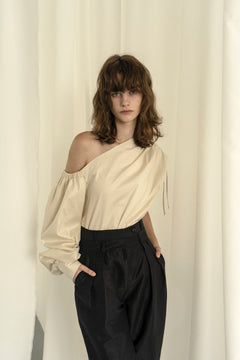 Kherson Cream één mouw katoenen blouse