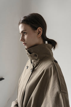 Olive puntige kraag Luna Trench