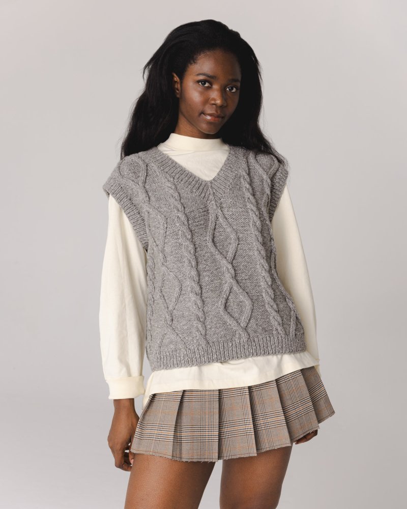 laime-cloud-grey-alpaca-wool-cotton-vest-402690.jpg?v=1744620984