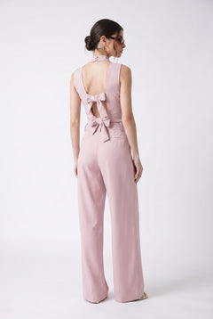 magnific__generate-a-full-body-luxury-studio-fashion-photo-f__25284.jpg?v=1779794305