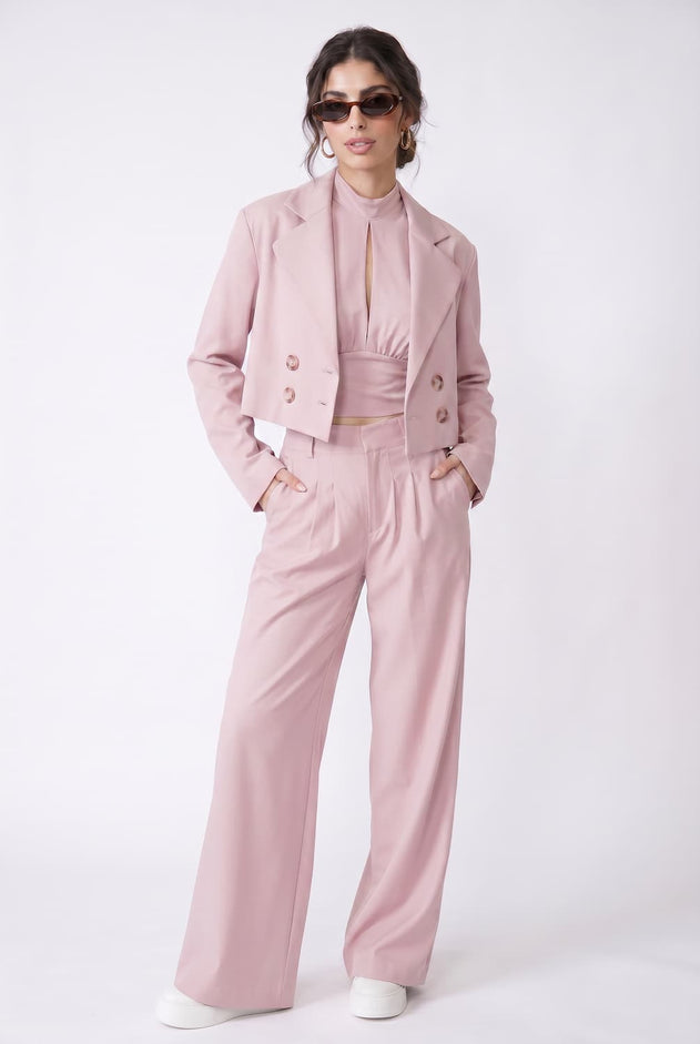 magnific__generate-a-full-body-luxury-studio-fashion-photocr__25287_ee03e848-7120-452e-bf9a-a13a85b5ab7d.jpg?v=1779794446