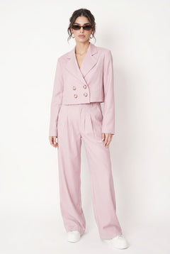 magnific__generate-a-full-body-luxury-studio-fashion-photocr__25290.jpg?v=1779794446