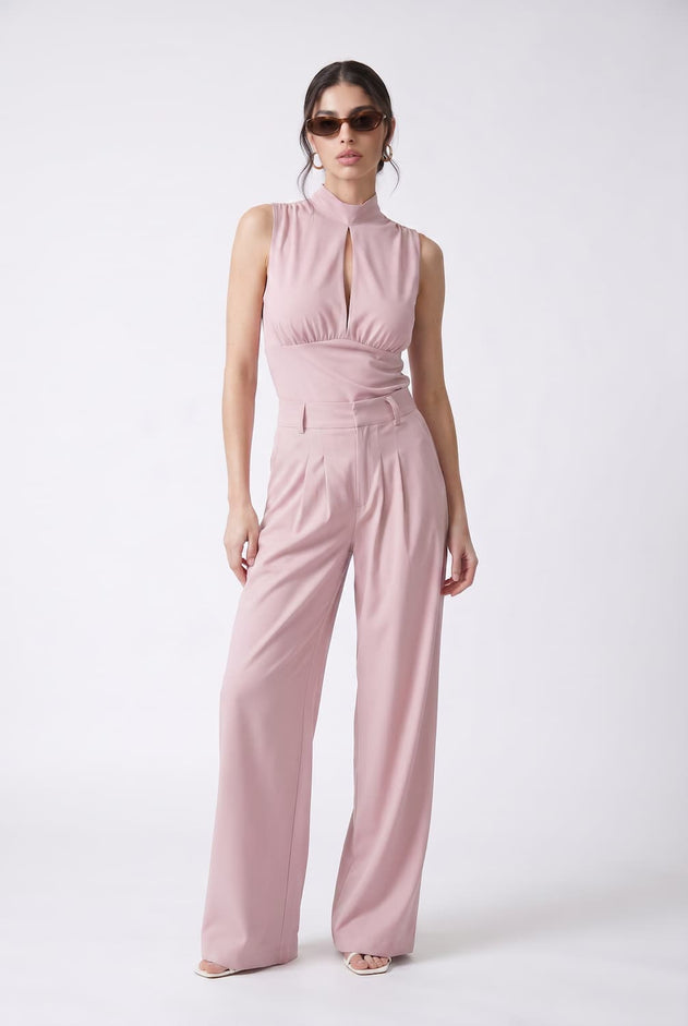 magnific__generate-a-full-body-luxury-studio-fashion-photoke__25279.jpg?v=1779794305