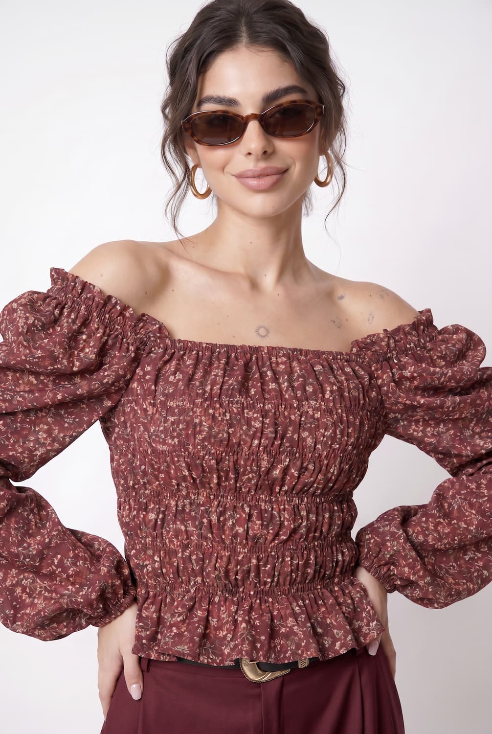 magnific__generate-a-luxury-studio-fashion-closeup-campaign-__25307.jpg?v=1779800245