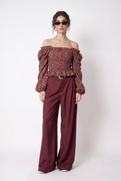 magnific__generate-a-luxury-studio-fashion-photocriticaluse-__25305.jpg?v=1779800323